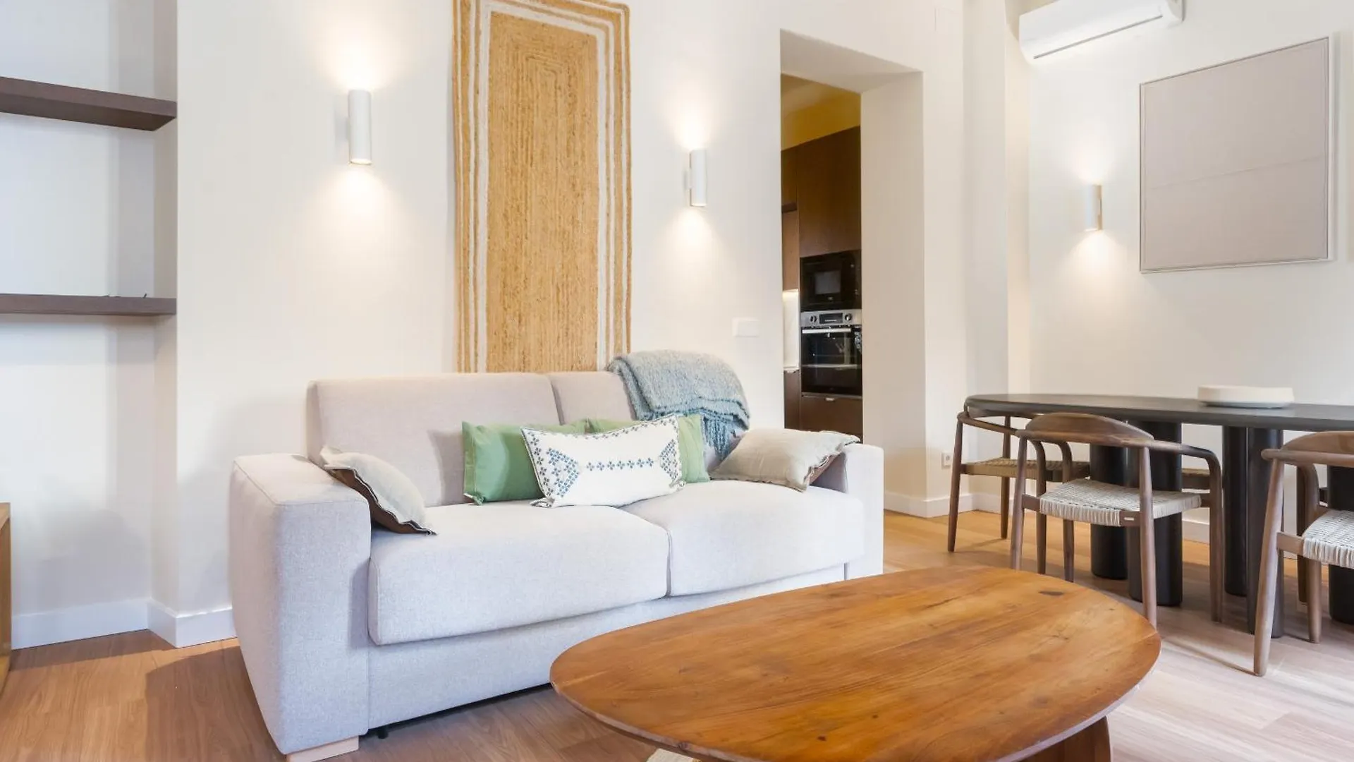 New And Design - Rooftop Solarium - Alameda Seville Apartment